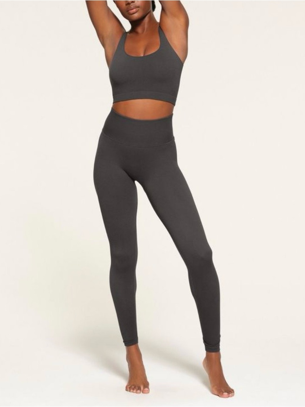 SKIMS Soft Smoothing Seamless Leggings Grey Charcoal